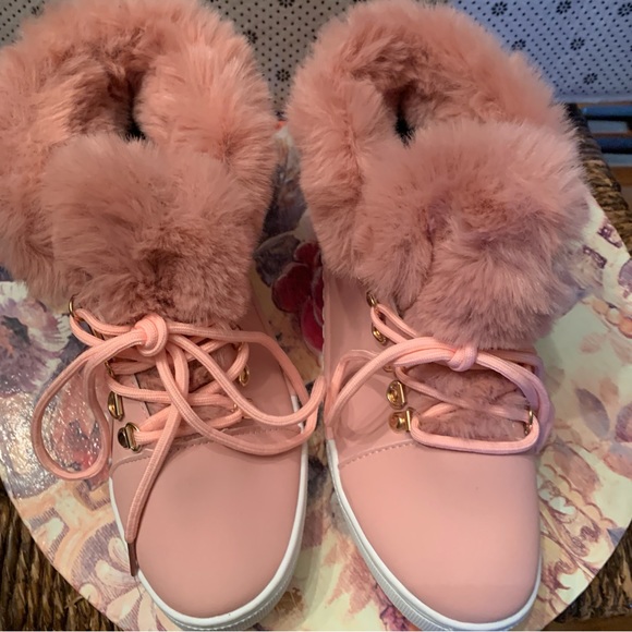 Soft fur sneakers - Picture 5 of 7